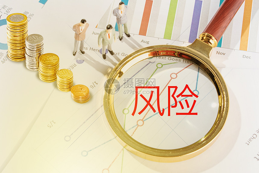 AI热潮下股市分化加剧：大型科技股狂飙，小盘科技股束手无策